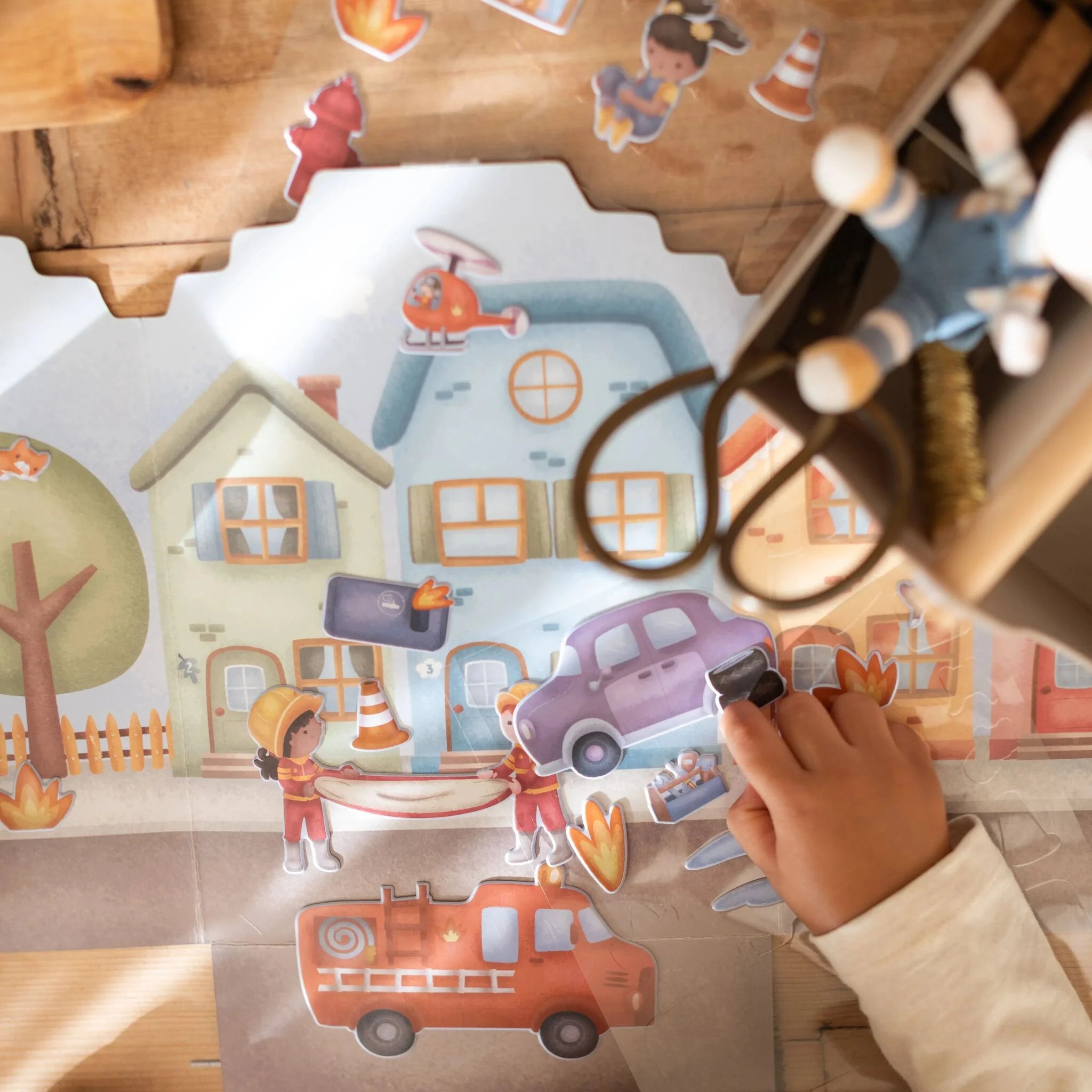 Livro de Autocolantes Reutilizáveis Jim & Friends – Bombeiros