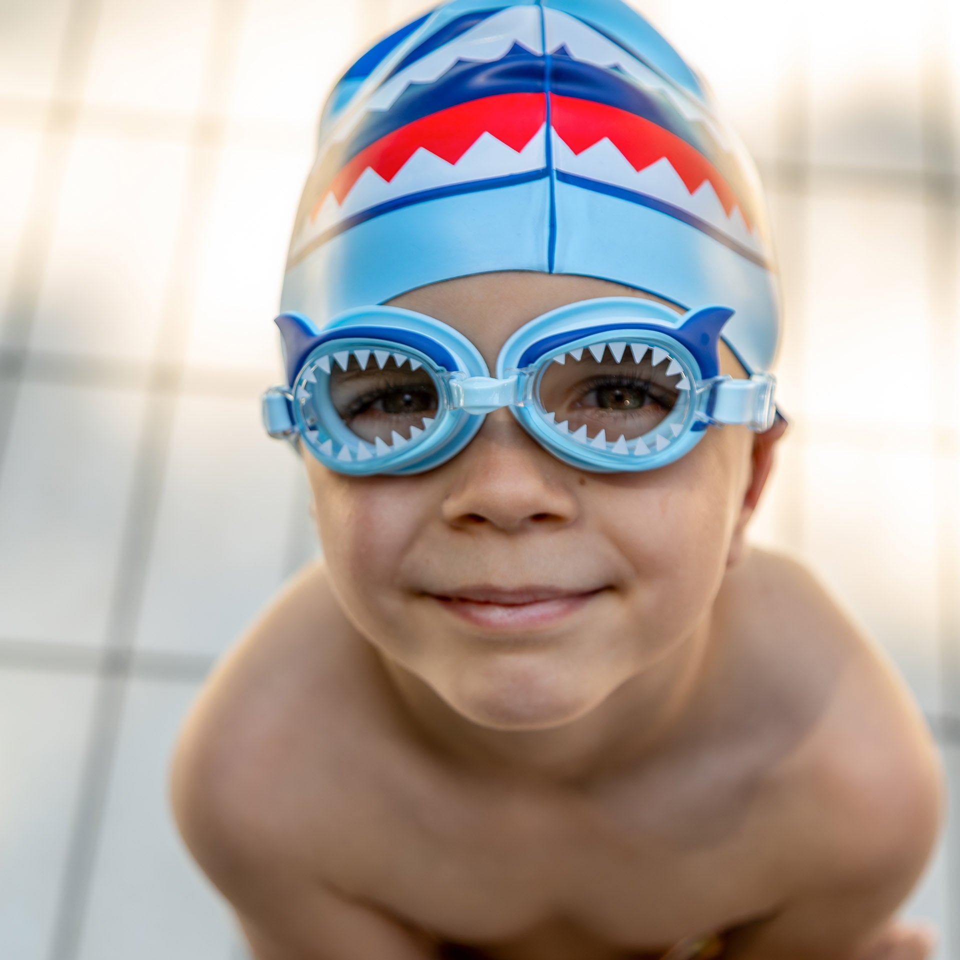 Shark swimming goggles 