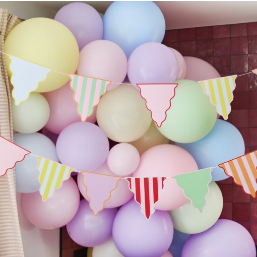 Grinalda Triângulos Bright Banquet