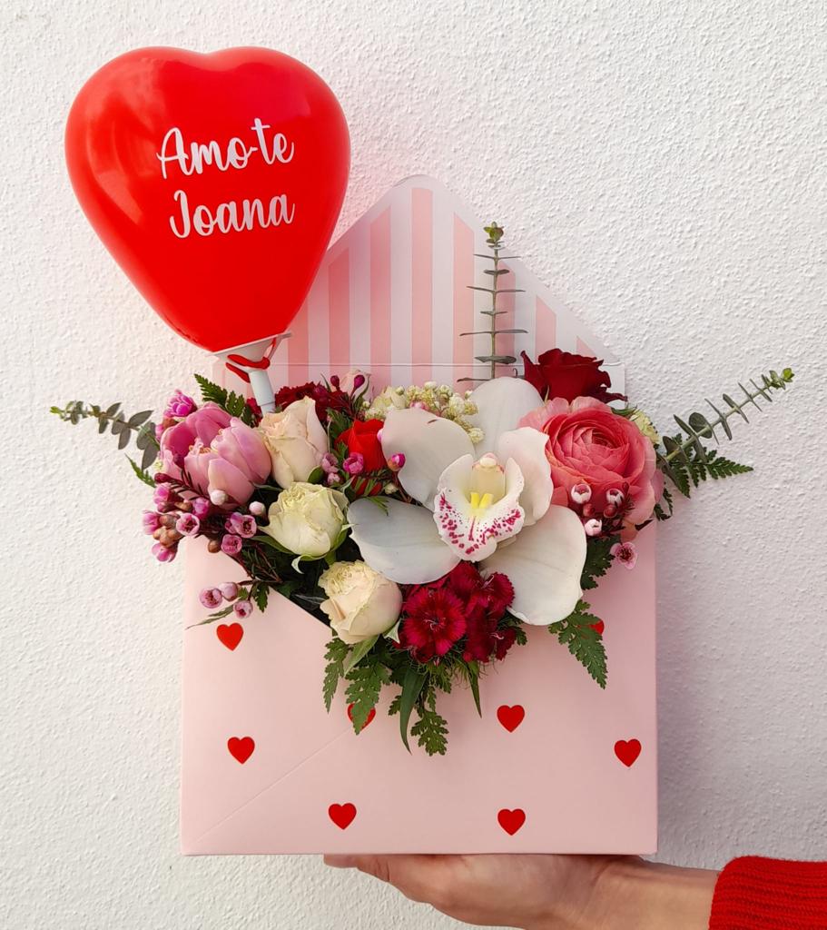 Caixa Flores Envelope Dia dos Namorados
