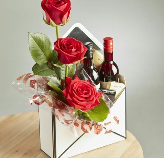 Caixa Envelope Vermelha com Bolinhas