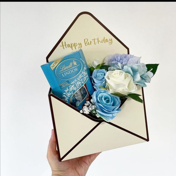 Caixa Envelope Vermelha com Bolinhas